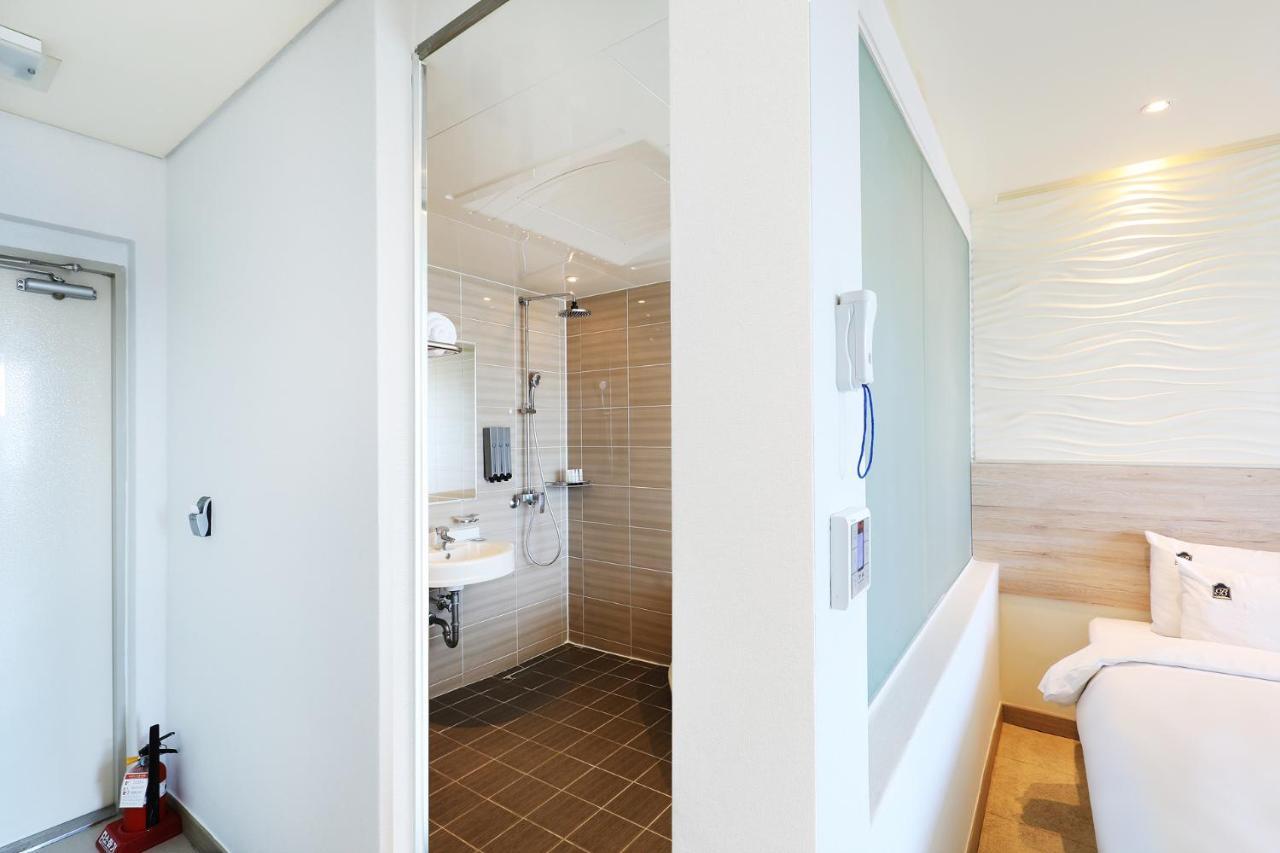 Hotel The Sea Star Инчон Екстериор снимка